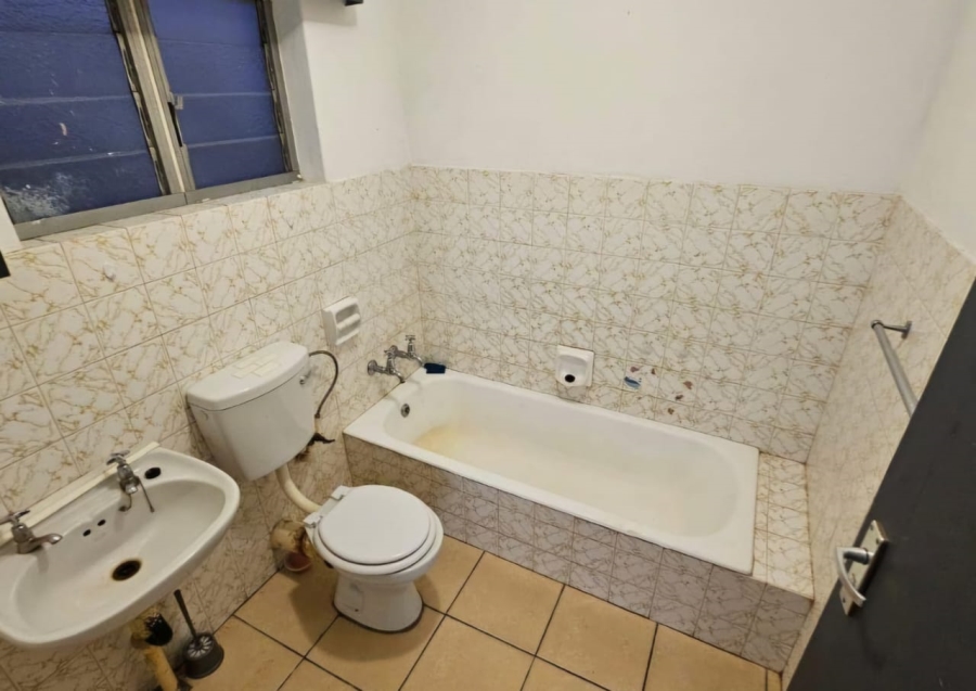 2 Bedroom Property for Sale in Potchefstroom North West